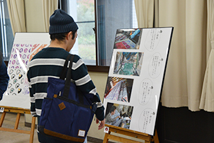 大学祭「神霜祭」で取材内容を発表の写真
